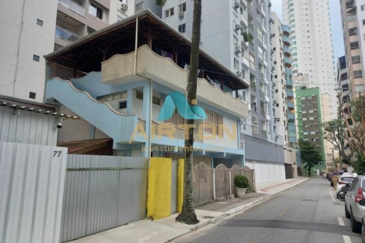 Casa a venda Balne�rio Cambori� Pr�ximo do mar.