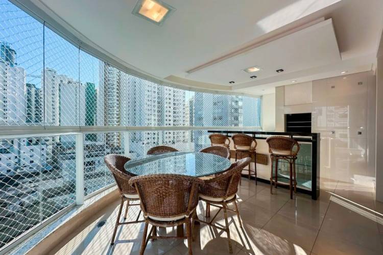 APARTAMENTO 3 QUARTOS � VENDA , 139M� - CENTRO