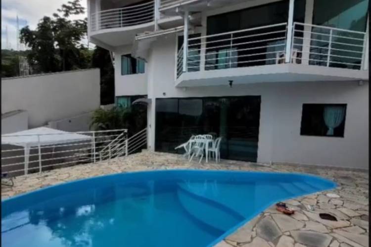 Casa Triplex com 5 quartos � venda , 400m� - Centr
