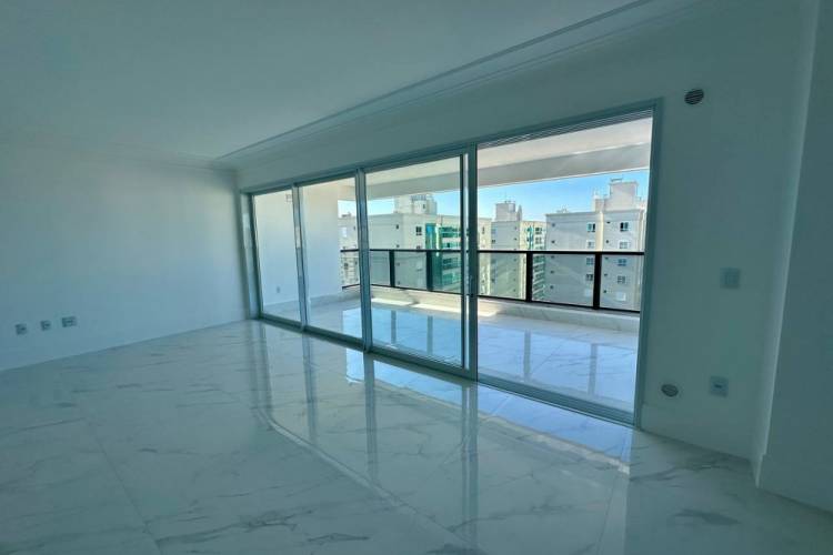 V4070 APARTAMENTO PARA VENDA 100 MTS DO MAR EM MEI