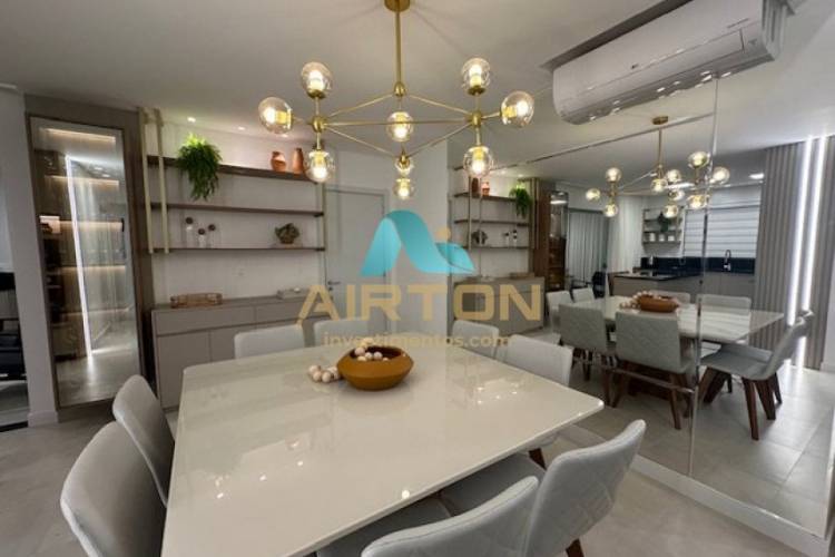 Apto a venda finamente mobiliado e decorado, 3 su�