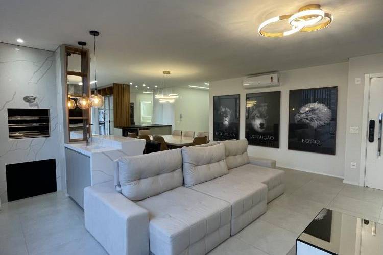 V3183 IM�VEL PARA VENDA COM 3 SUITES, 300 MTS DO M