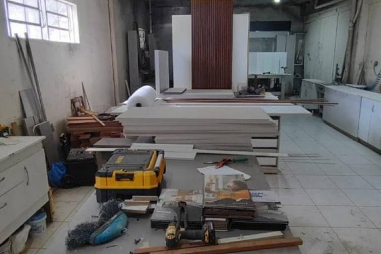 Galp�o � venda com 266m� - Barra - Balne�rio Cambo