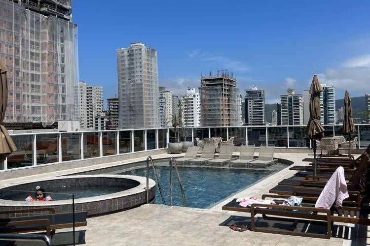 V3204 IM�VEL PARA VENDA COM 3 SUITES, 500 MTS DO M