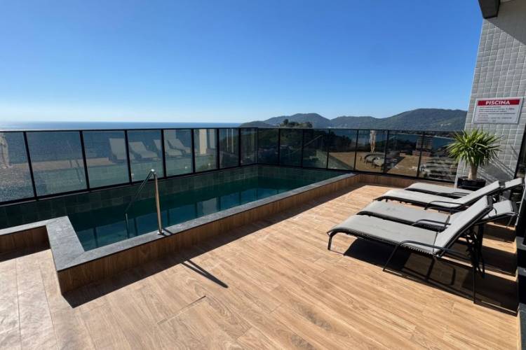 V3253 IM�VEL � VENDA COM 3 SUITES, 500 MTS DO MAR 