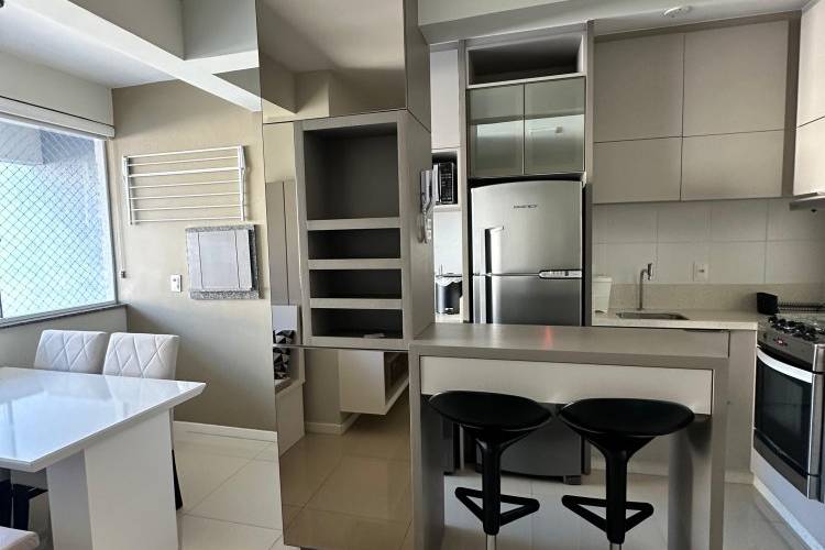 Apto a venda finamente mobiliado, melhor valor val