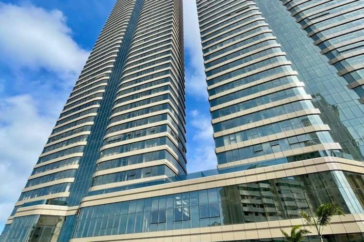 Apto a venda 4 Su�tes sendo uma master, 265m� priv